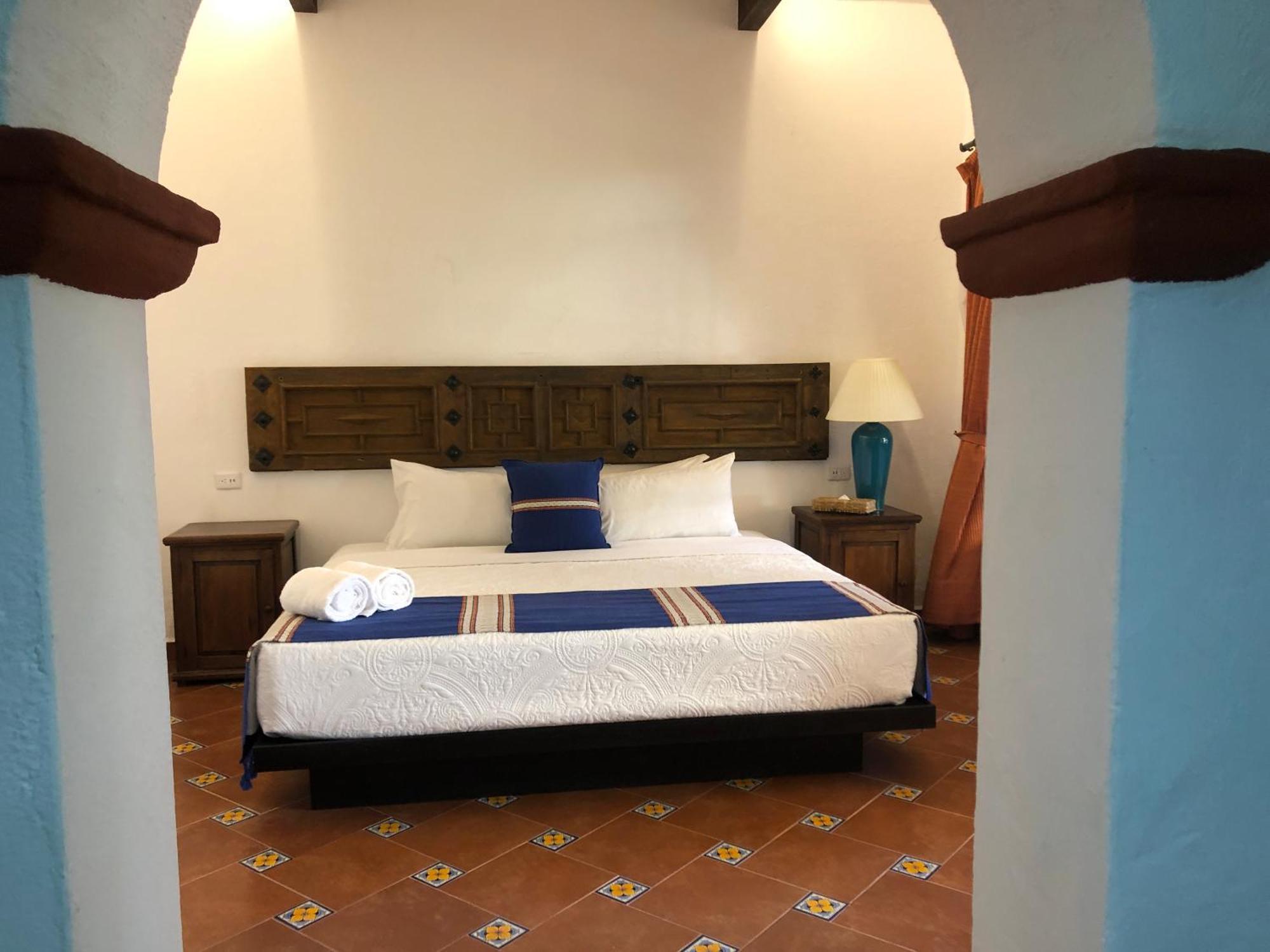 Hotel Hacienda Monteverde Альенде Номер фото