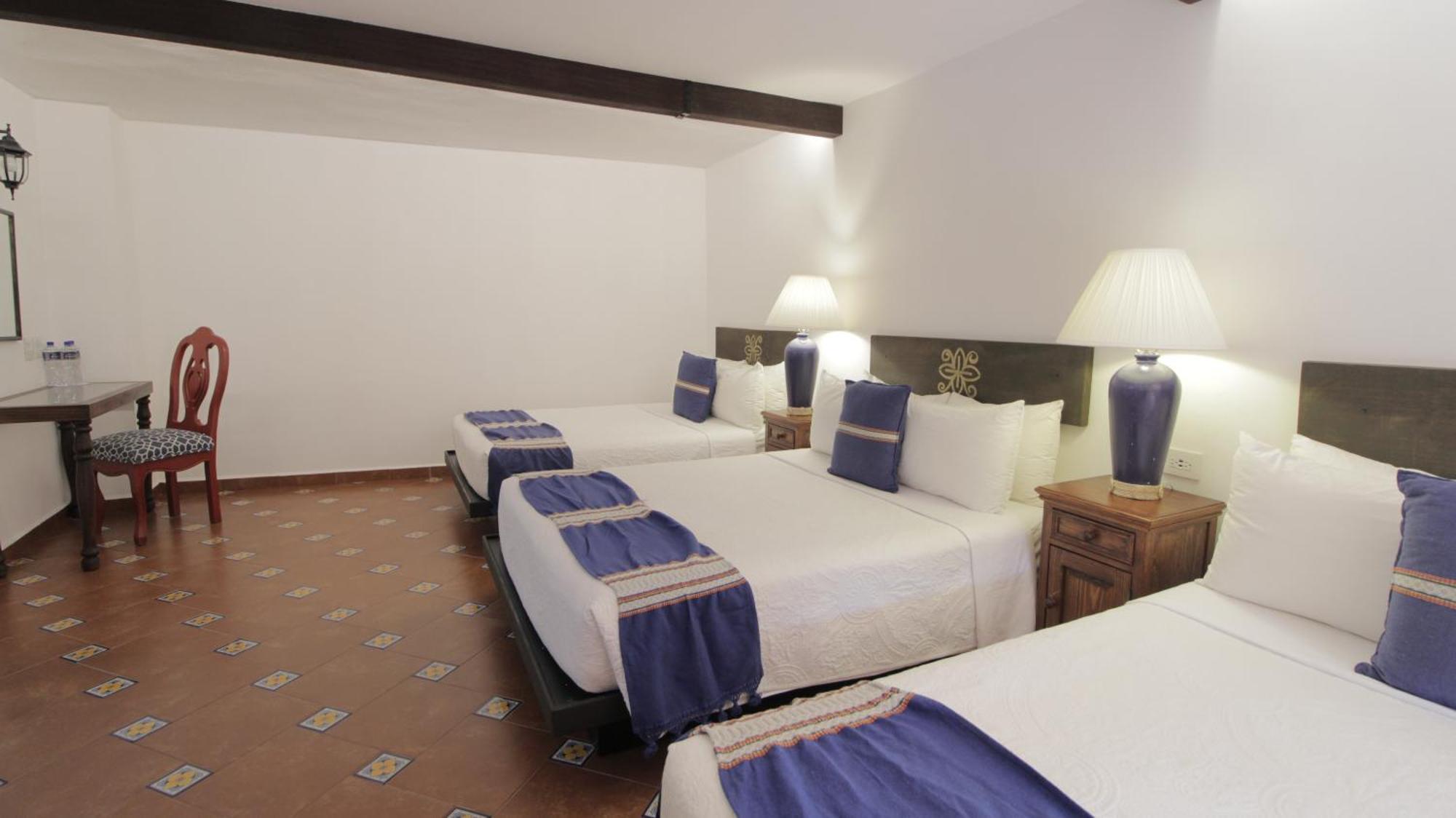 Hotel Hacienda Monteverde Альенде Экстерьер фото