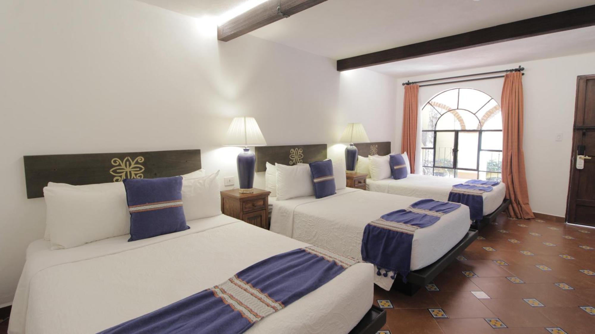 Hotel Hacienda Monteverde Альенде Экстерьер фото