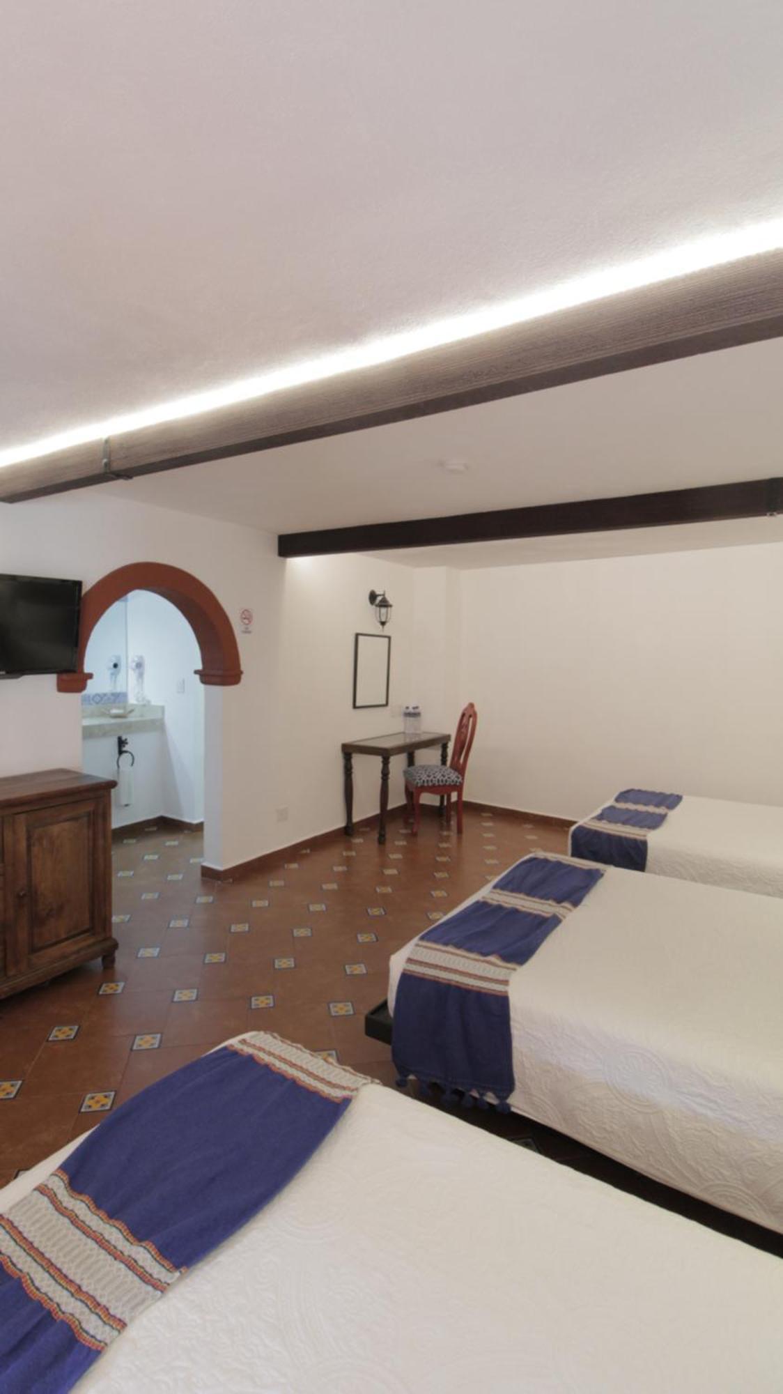 Hotel Hacienda Monteverde Альенде Экстерьер фото