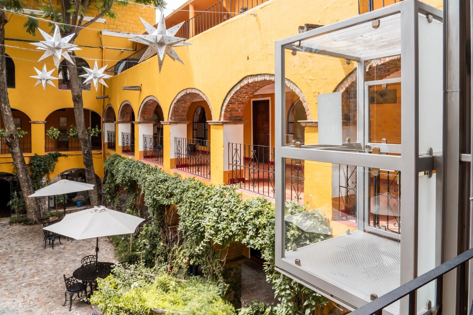 Hotel Hacienda Monteverde Альенде Экстерьер фото
